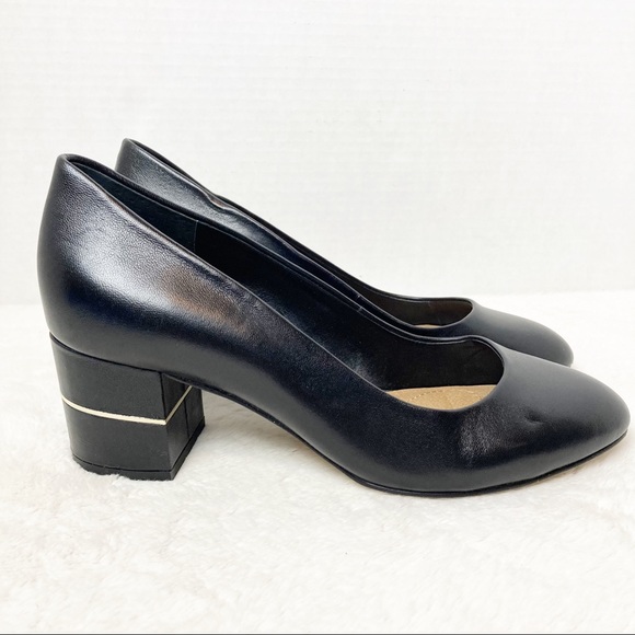 Tahari Amanda Black Leather Block Heel Pumps sz 7 - Picture 2 of 8